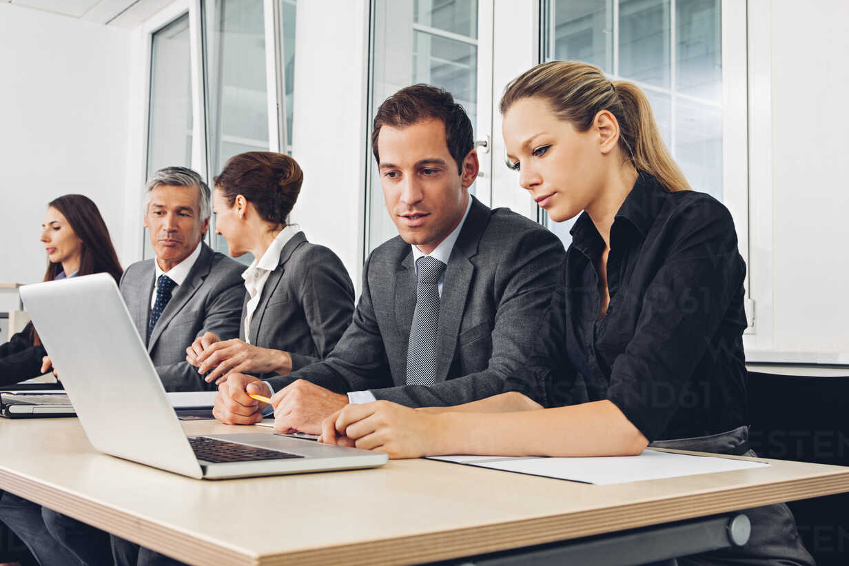 5 съвета как да впечатлиш работодателя на първия работен ден